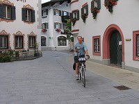 Arek na rowerze w Lofer